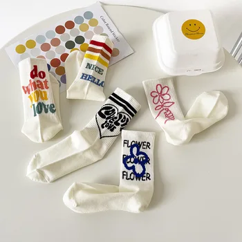 Дамски Забавни шарени японските сладки с букви, памучни термоноски, есенни женски хип-хоп Бели спортни Домашни Евтини Дълги Чехли