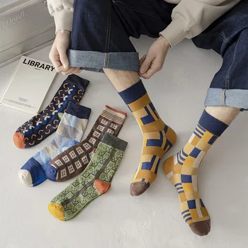 Модерен есенно-зимни мъжки чорапи Ins, дълги чорапи в стил ретро в литературния стил, корейски спортни чорапи с геометричен дизайн