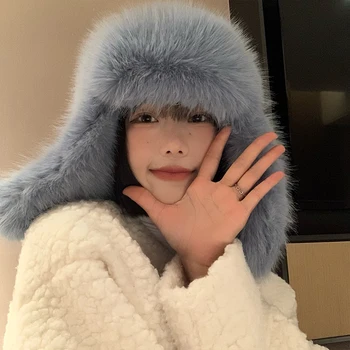 Нови корейски шапки-бомберы от изкуствена дупки за жени, в есенно-зимната удебелена топла капачка за защита на ушите, градинска сладък плюшен ски шапчица